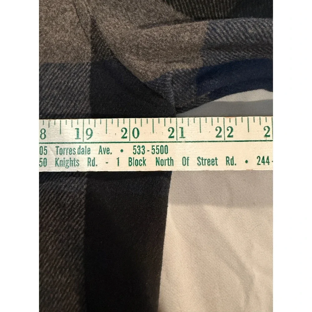 RVLT Revolution Plaid Zip Up Jacket Men's L Blue Gray Flannel Wool Blend #3608